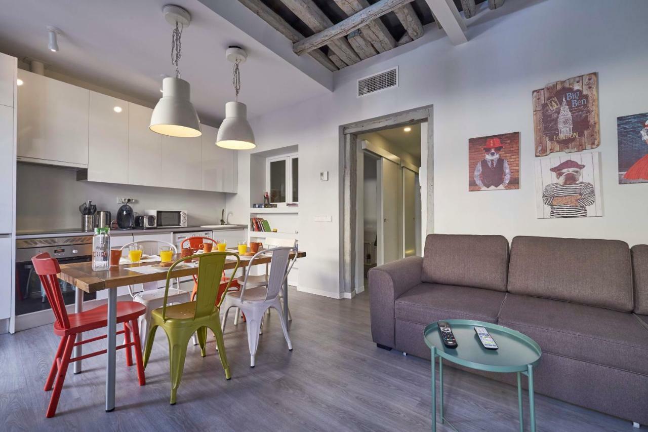 Stylish Apts Center Malasana- 1, 2 & 3 Bedroom Flats In Same Building Madrid Extérieur photo